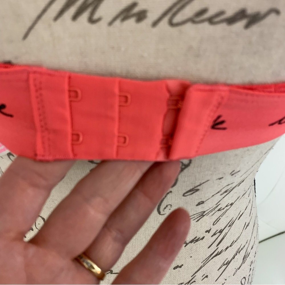 Victoria’s Secret PINK Wear Everywhere Lightly Lined T-Shirt Bra Coral 34C - Picture 6 of 9